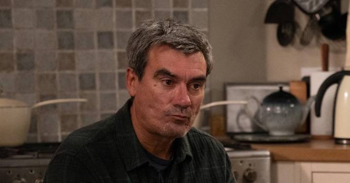 Emmerdale fans delighted as missing icon finally returns after 2 months