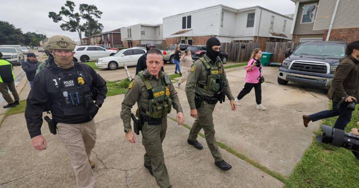 Kenner police block cars from following Border Patrol Commander Gregory Bovino and his agents