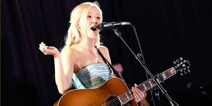 Rosé Lights Up the Grammy Museum With Intimate LA Performance | Blackpink, Music, Rose