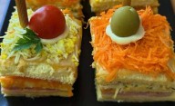 Receta para Navidad: canapés rellenos con masa de pionono