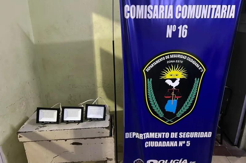 Recuperan reflectores robados y buscan a los autores del hecho