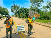 Ejército Nacional refuerza la seguridad vial en los departamentos del Meta, Guaviare y Vaupés en la temporada de fin de año