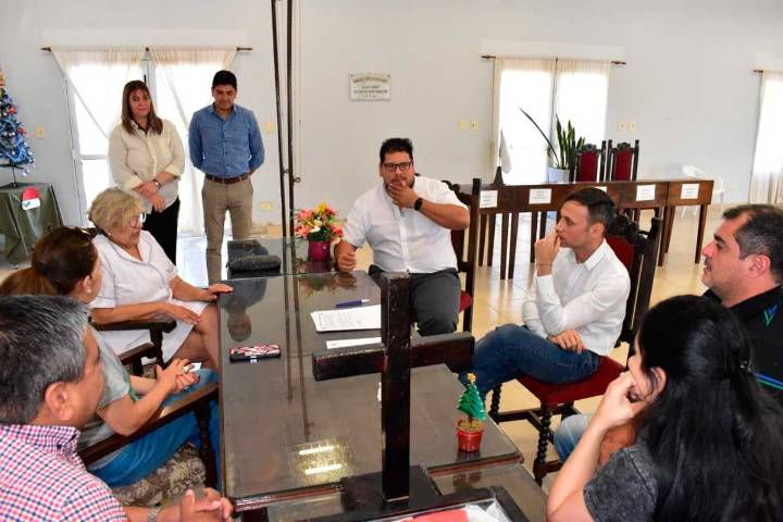 Víctor Araujo presentó su renuncia como intendente de la ciudad de Fernández