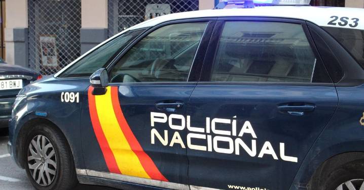 Detenidos tres jóvenes por una presunta violación grupal a una chica de 18 años en Málaga