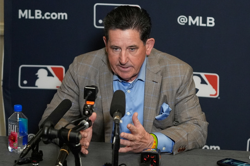 Filis extienden contrato del mánager Rob Thomson un año más hasta el 2027