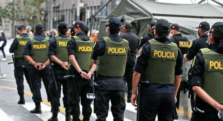 Retiran a 1 456 policías por corrupción y graves faltas internas