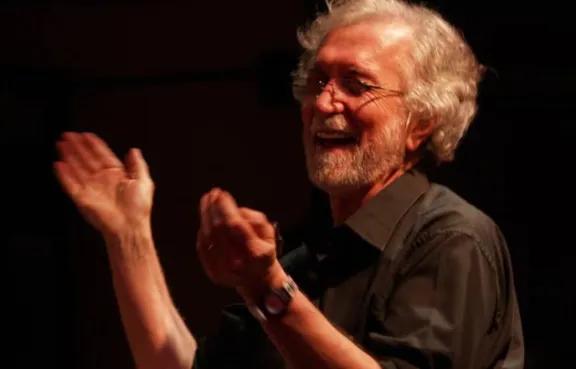 Murió Ernesto Acher, pionero de Les Luthiers y creador de La Banda Elástica