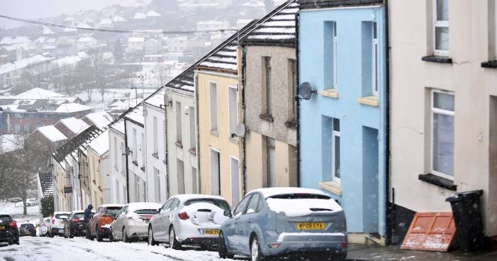 Heavy snow to hit UK from Thursday with towns and cities named