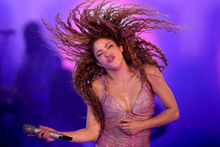 Fan jala el cabello a Shakira en concierto de Uruguay: Así reaccionó la cantante colombiana