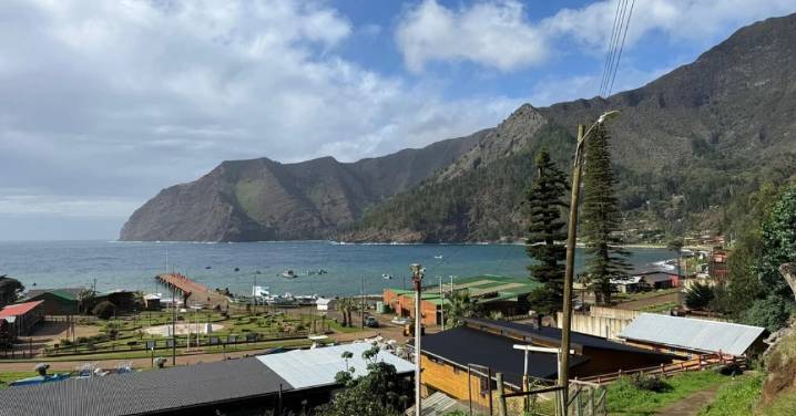 Financiamiento para áreas marinas protegidas: Senador Lagos Weber destaca el importante rol de comunidad en Juan Fernández