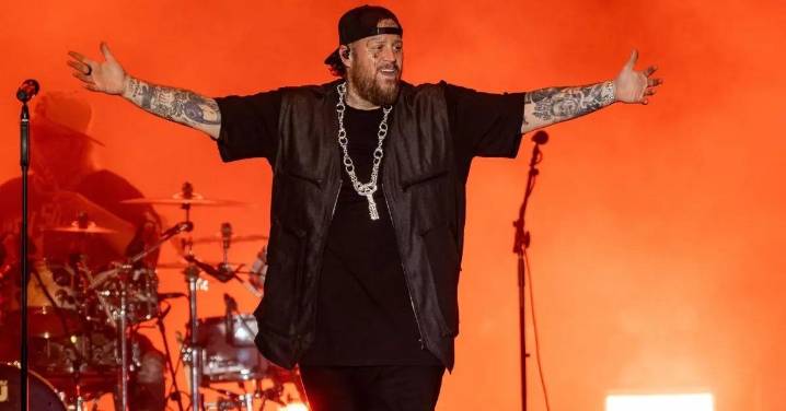 Jelly Roll Felt Himself 'Dying' When He Weighed Over 500 Pounds