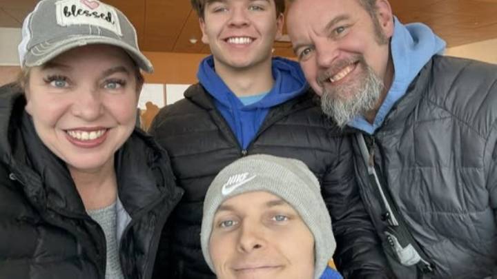 'Never let the hard days win': Waukesha teen cancer free after nearly year