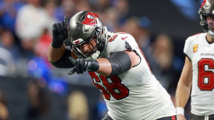 Buccaneers put G Ben Bredeson on IR