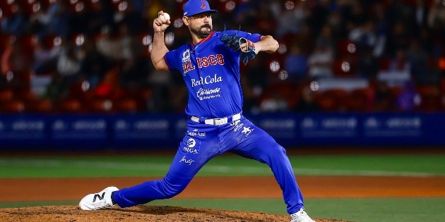 Charros gana duelo de batazos y asegura serie ante Mazatlán