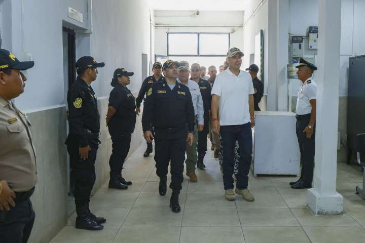 Presidente José Jerí supervisa la Comisaría Sectorial PNP Talara