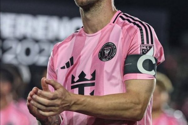 Milei compartió una foto de Messi y lo “felicitó” por el título de la MLS