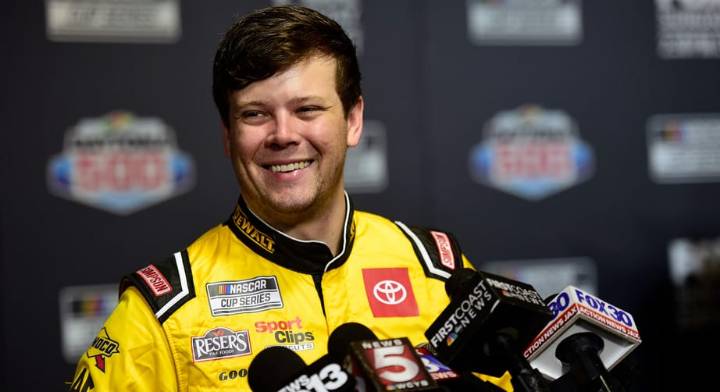 Jimmie Johnson’s Star Breaks Silence on Emotional Return to Snowball Derby in Personal Manifesto Erik Jones returns to the Snowball Derby with emotion and unfinished business, chasing a second win whi