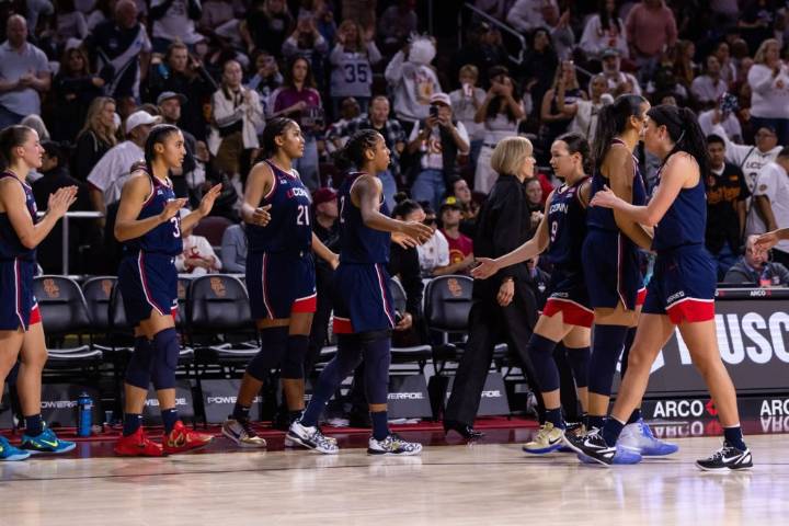 Swanson: UConn dominates USC