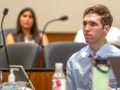 Acusado de asesinar a Charlie Kirk se presentó en la corte