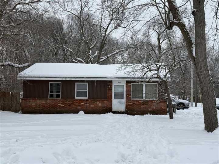 Shooting that killed 2, injured 3 in Muskegon likely related to robbery, police say