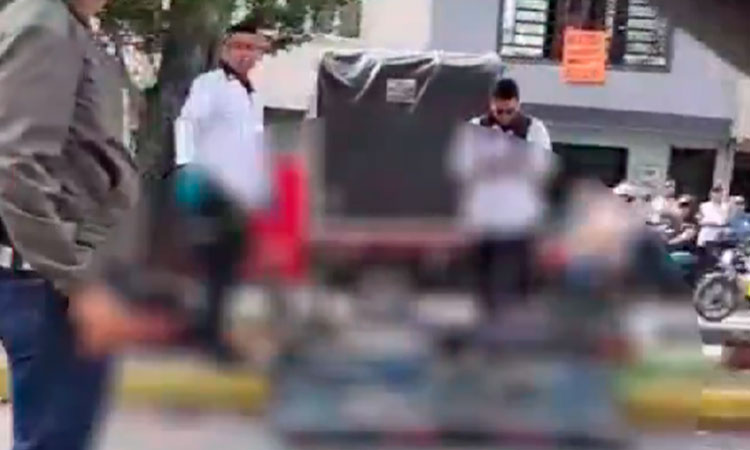 Hallan cuerpo dentro de un colchón en Cali