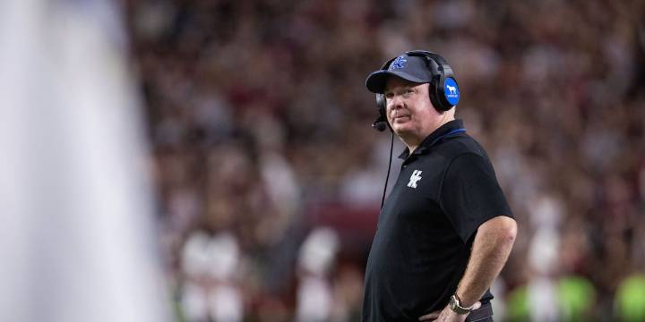 Kentucky evaluates Mark Stoops’ future amid coaching carousel