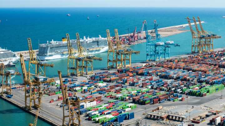 Tras hablar de revisar los TLC, ¿cómo recibe el sector privado nuevas negociaciones anunciadas con Japón y China?