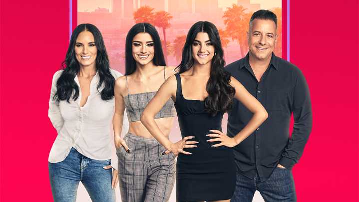 Older Audiences Are Watching Influencers Like D'Amelios, Miss Rachel