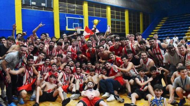 Básquet de la Rosarina: Alumni de Casilda se consagró campeón en la Primera A