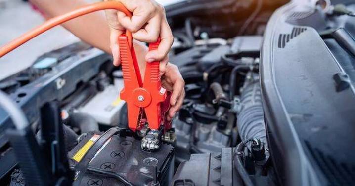 Drivers urged to put 5 items in car boot as autumn takes hold