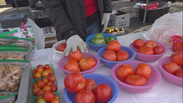 2 Your Town Denham Springs: Four Seasons Farmers Market