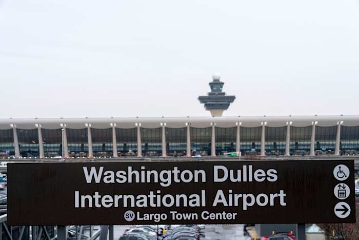 Trump says he's rebuilding Dulles airport while his administration is fixing the 'people movers'