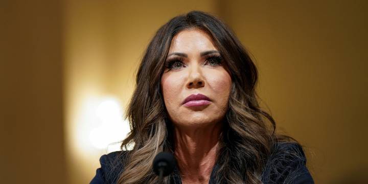 Kristi Noem acusó al Cártel de Sinaloa y CJNG de provocar caos en EEUU