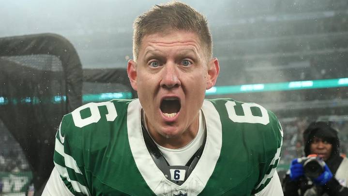 Nick Folk plays the hero with 56-yard field goal as Jets beat Falcons