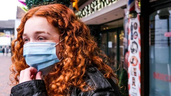 Pupils and teachers with flu symptoms told to stay home from school