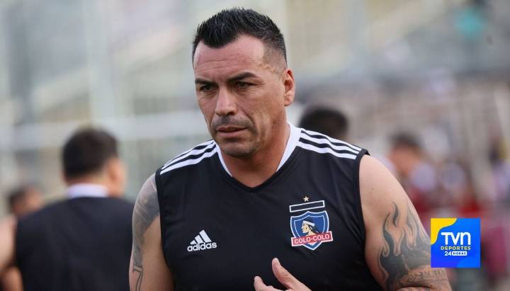 Preocupación por estado de salud de Esteban Paredes: "Fue trasladado a un centro de salud"