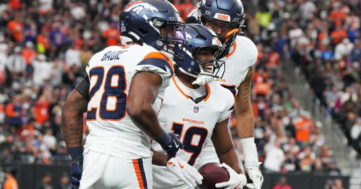 Broncos beat Raiders 24-17 to extend winning streak to 10 games