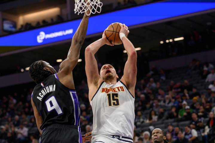 Nuggets win 11th straight road game with rout of Sacramento Kings