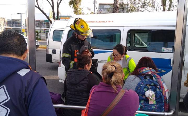 Menor de 16 años choca transporte público en Atizapán de Zaragoza, Estado de México; hay 3 personas lesionadas
