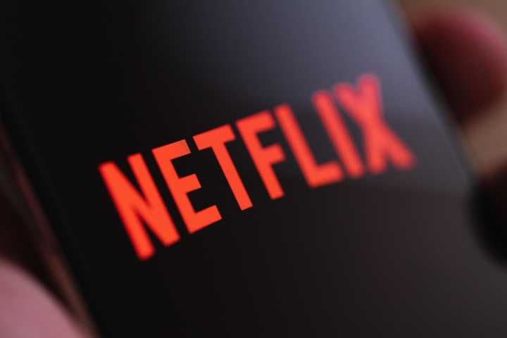Netflix adquiere Warner Bros. en un acuerdo histórico de US$82.700 millones