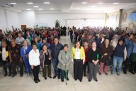 GOBIERNO ESTATAL ENTREGA LENTES EN VILLA DE POZOS Y SOLEDAD