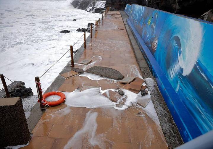 Gáldar llama a quedarse en casa y no acercarse a las zonas de costa este sábado
