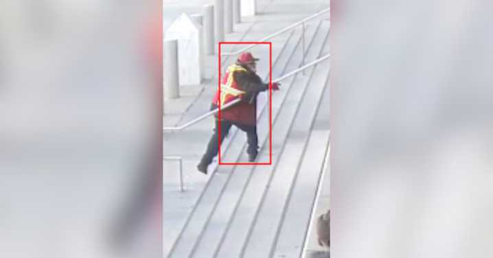 Man allegedly throws Molotov cocktails inside downtown LA federal building