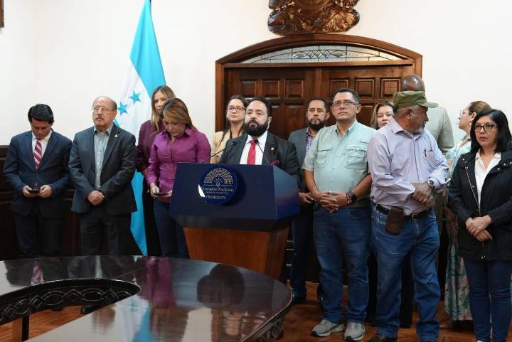 Congreso de Honduras dice que no validará resultados de elecciones presidenciales