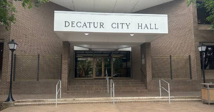 Decatur City Council backs lawsuit dealing with Alabama’s simplified sellers use tax in special called meeting