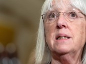 Una senadora denunció que un perro de ICE causó heridas “horrorosas” a un hombre que no ofreció resistencia durante su detención