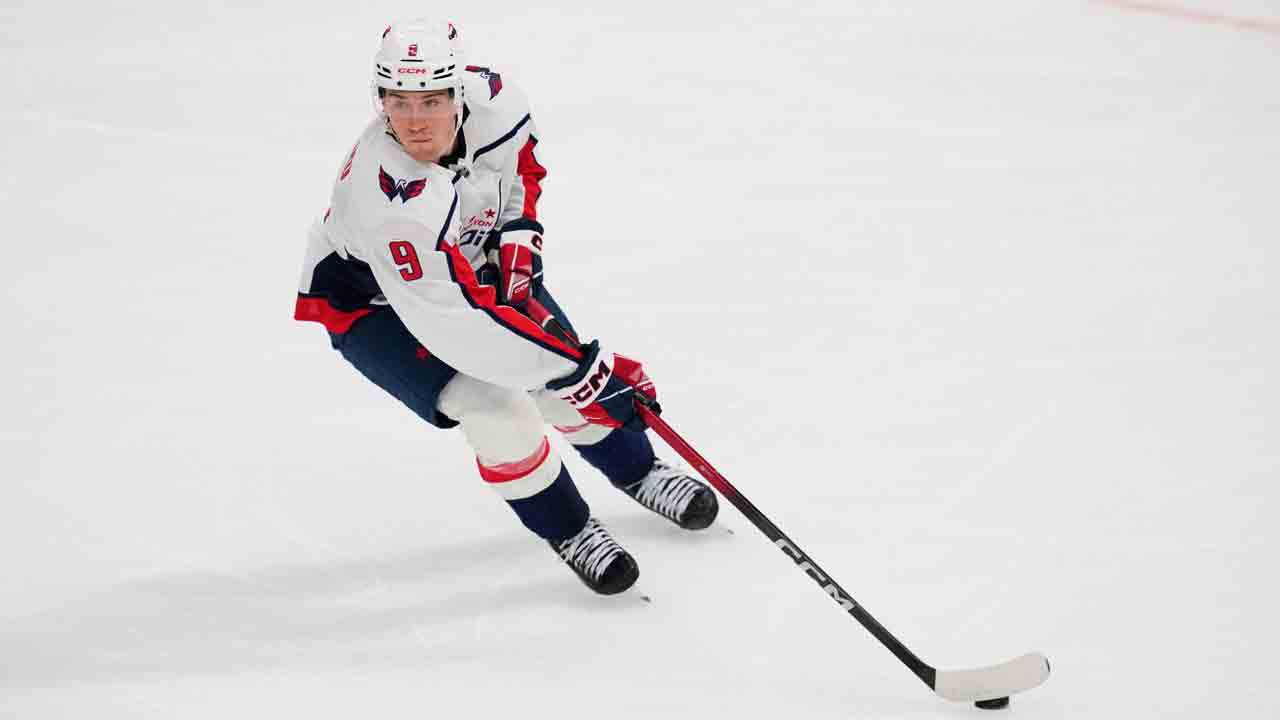 Capitals’ Ryan Leonard exits vs. Ducks after hit from Trouba