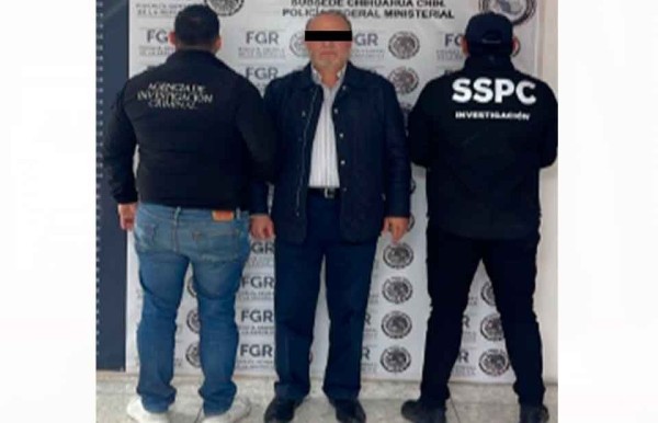 Así presentó FGR a César Duarte tras detención