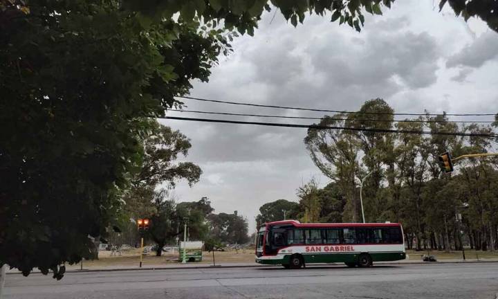 Emiten un aviso meteorológico por tormentas para la ciudad y la región