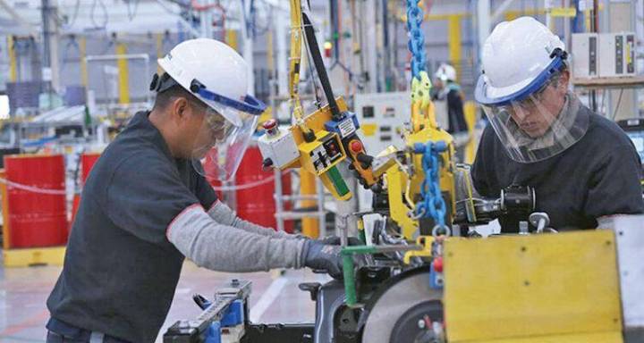 El 44.2% del valor agregado de las manufacturas fue nacional; industria automotriz la que más aportó